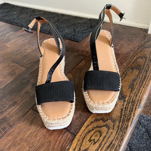 Black wedges - Picture 1 of 3